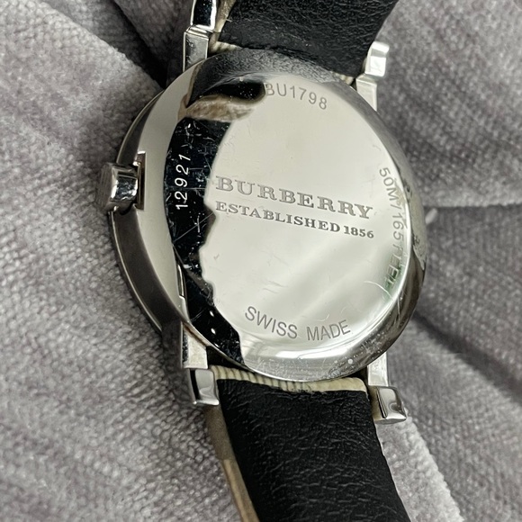 Burberry watch - Picture 3 of 3